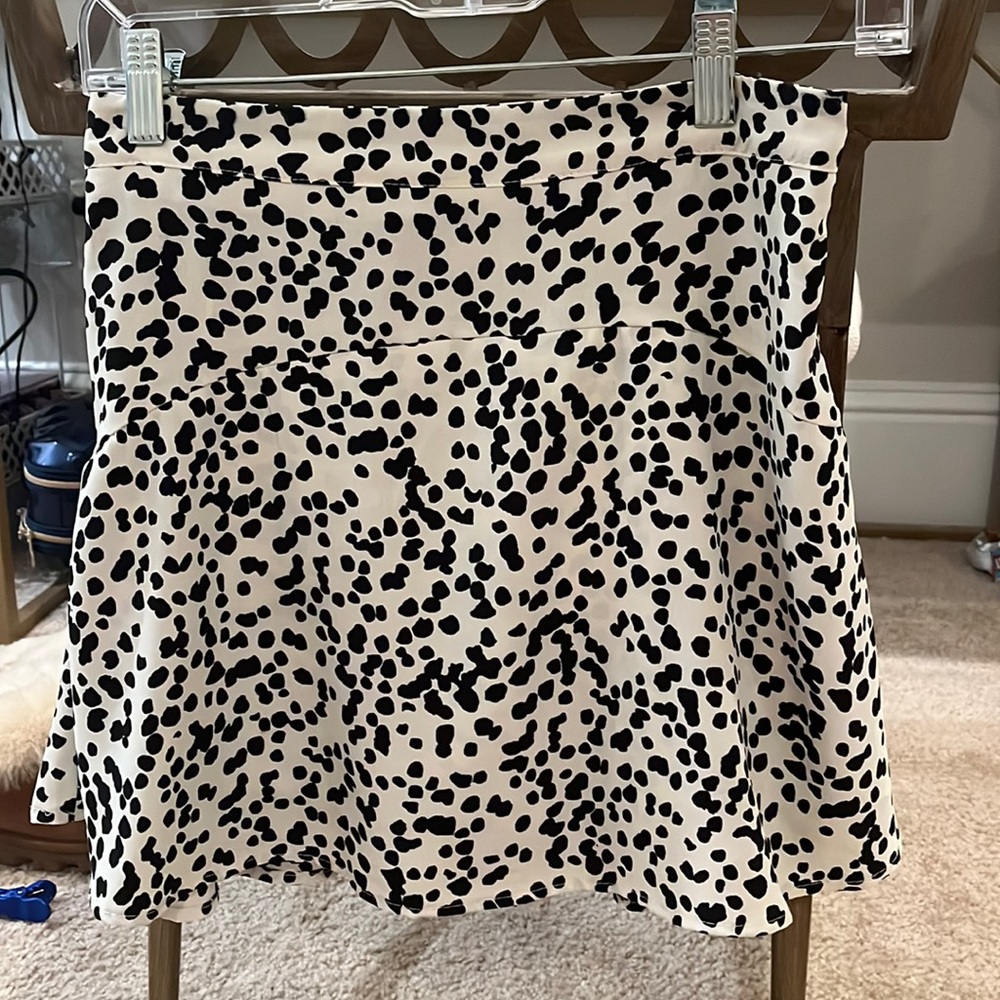 Black and white skirt from altard state!